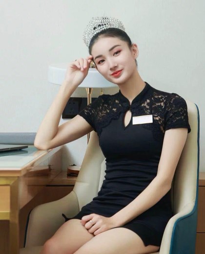 腾龙黑色服饰